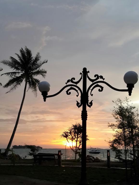 Ary'S Lagoon Bungalow & Hotel Karimunjawa Exterior foto
