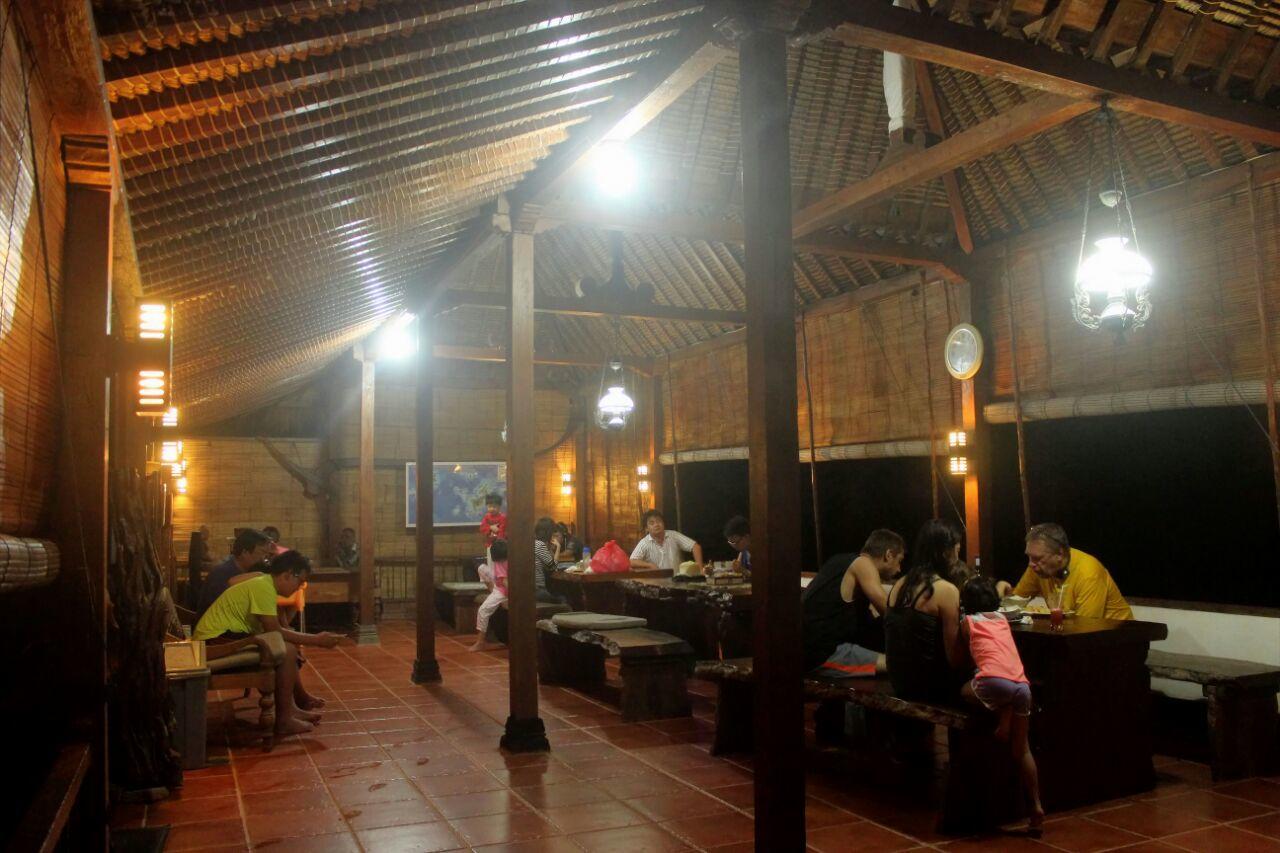 Ary'S Lagoon Bungalow & Hotel Karimunjawa Exterior foto