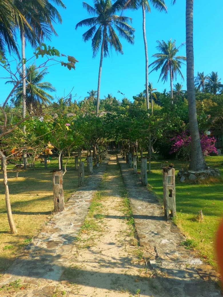 Ary'S Lagoon Bungalow & Hotel Karimunjawa Exterior foto