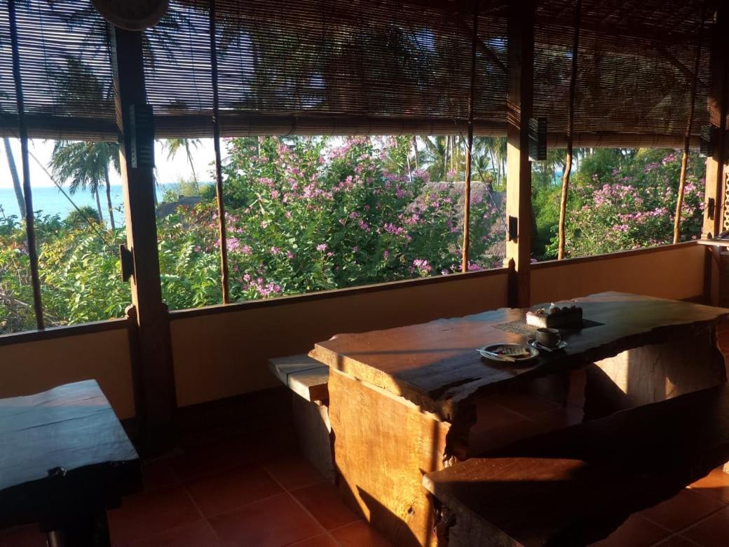 Ary'S Lagoon Bungalow & Hotel Karimunjawa Exterior foto