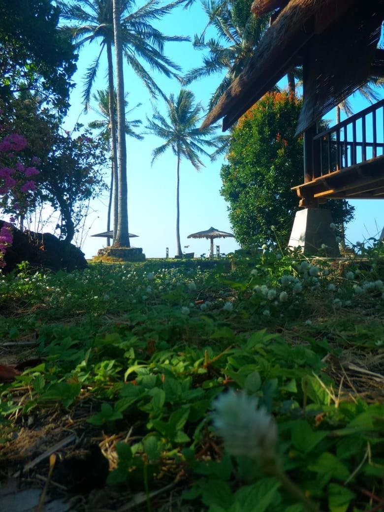 Ary'S Lagoon Bungalow & Hotel Karimunjawa Exterior foto