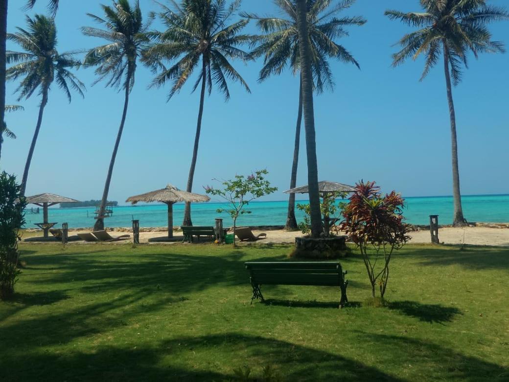 Ary'S Lagoon Bungalow & Hotel Karimunjawa Exterior foto